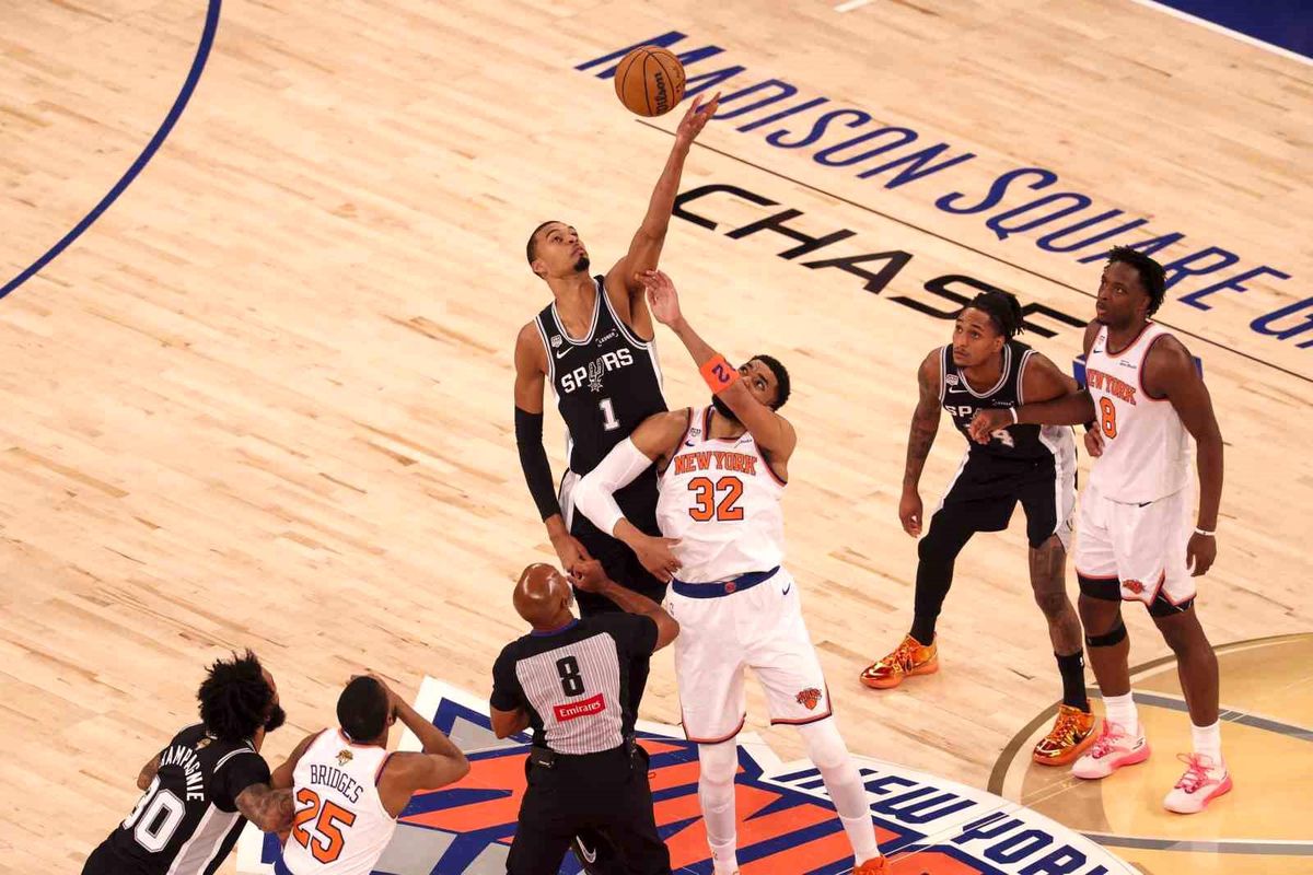 Spurs, Knicks’i Yendi ve Seride İlk Galibiyetini Aldı