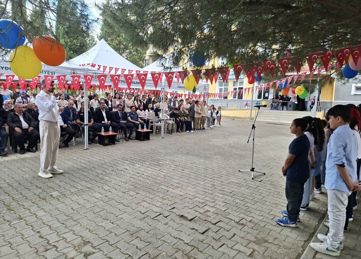 Öğrencilerden Nostalji Konseri