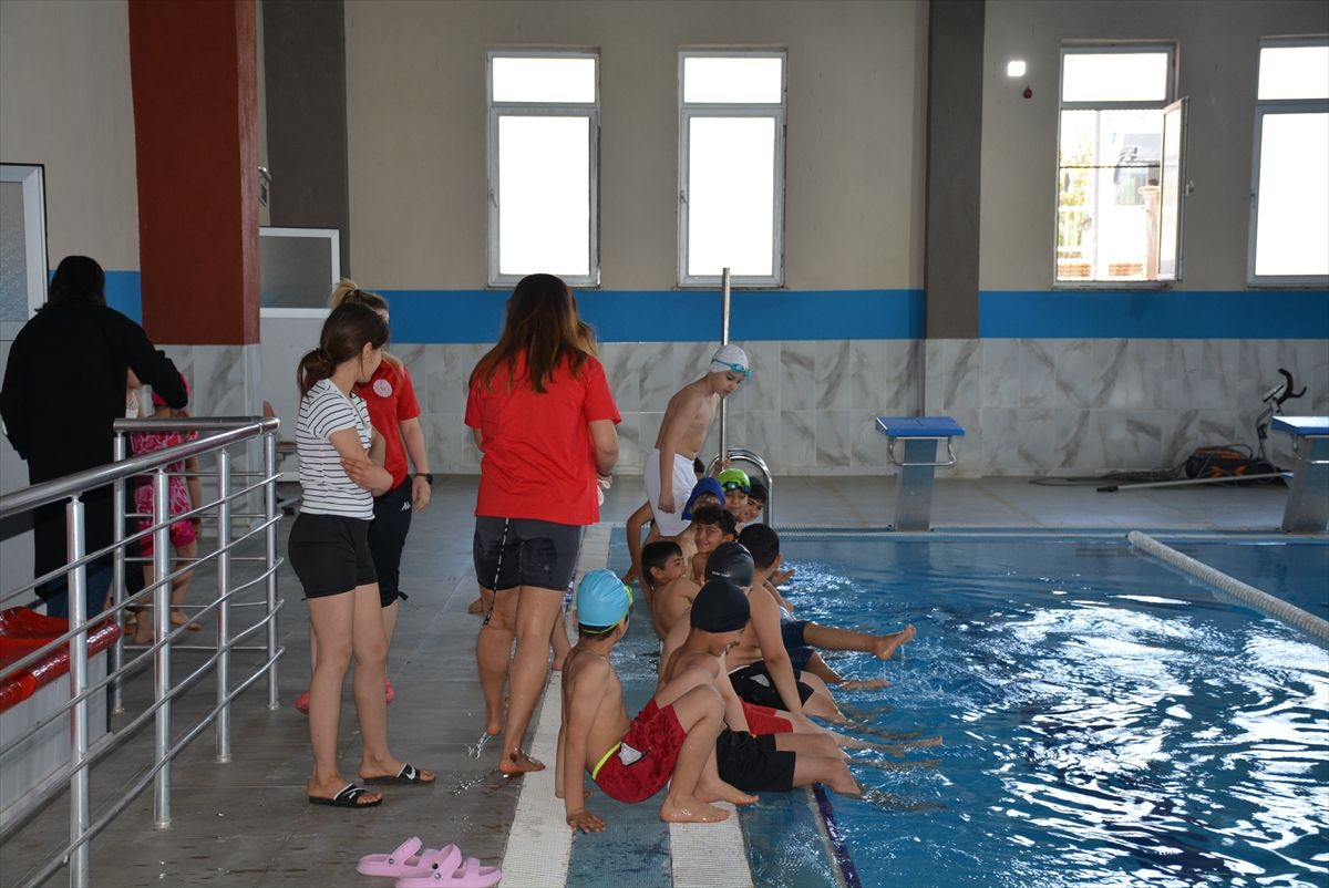 Yüzme Bilmeyen Kalmasın Projesi Silopi’de Başladı
