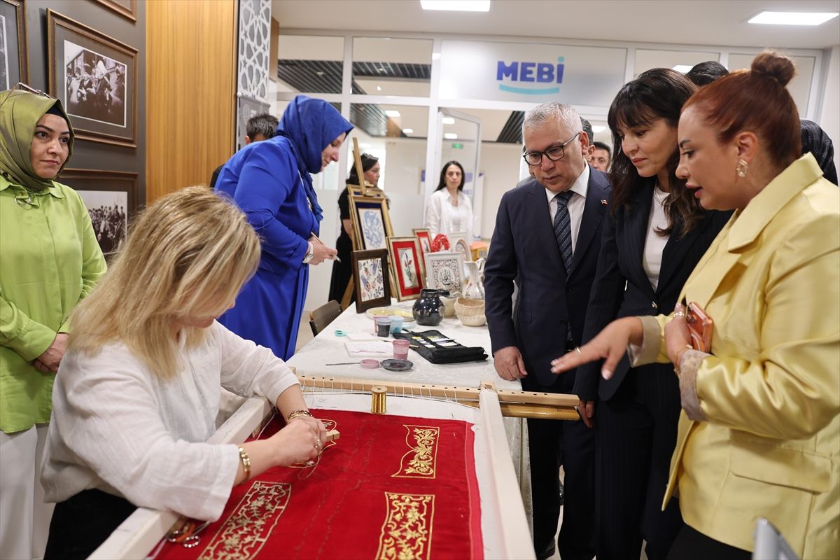 Sivas’ta Hayat Boyu Öğrenme Haftası Sergisi Açıldı