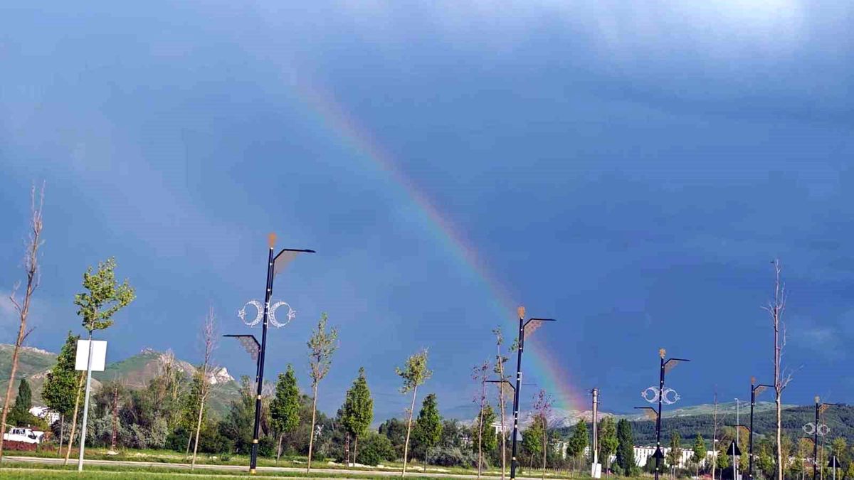 Sivas’ta Hava Değişimleri Gökkuşakları Oluşturdu