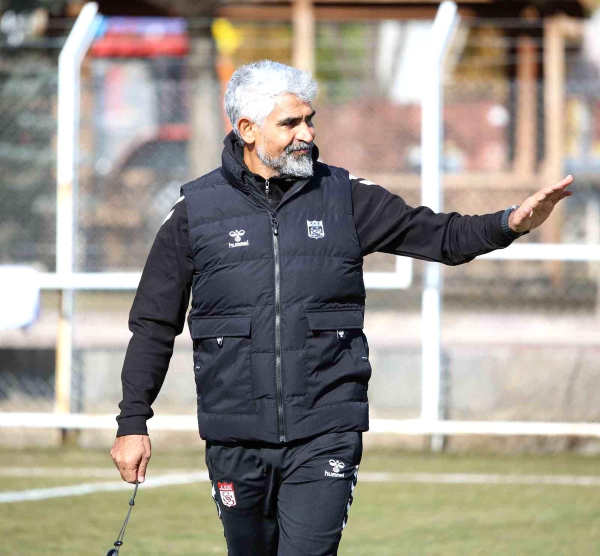 Sivasspor’da Ayrılık: İsmet Taşdemir Görevden Ayrıldı