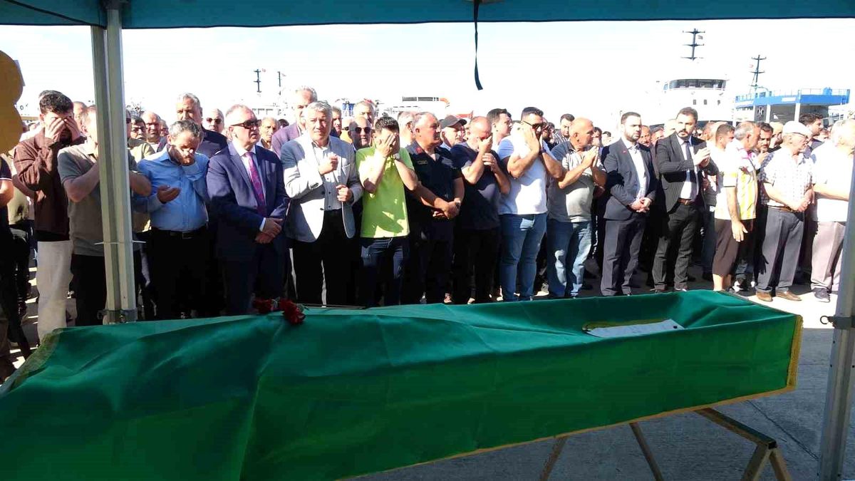 Sivastopol’daki Saldırıda Ölen Balıkçı Uğurlandı
