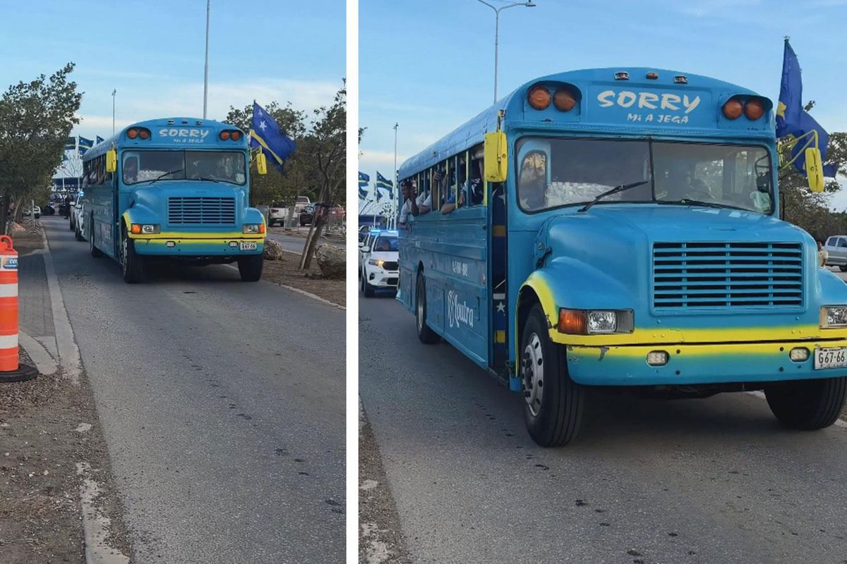 Tarihinde ilk kez Dünya Kupası’na katılacak olan Curaçao milli takımının otobüsü olay oldu