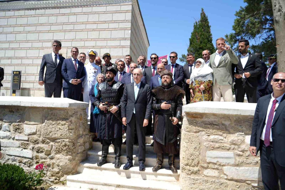 TBMM Başkanı Kurtulmuş, Gazi Süleyman Paşa Türbesi’ni ziyaret etti