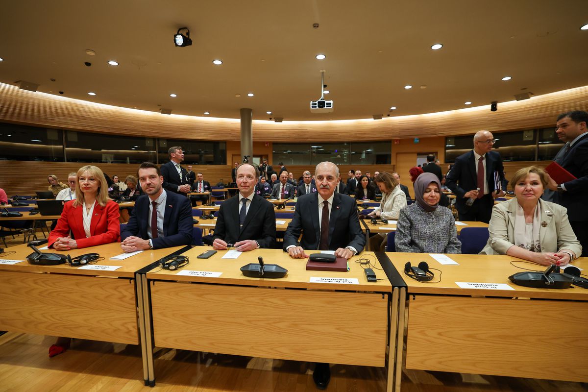 Kurtulmuş: Türkiye Avrupa’nın Geleceği İçin Teminattır