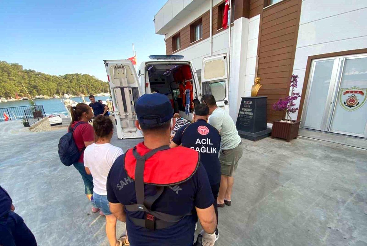 Fethiye’de Rahatsızlanan Vatandaş Tahliye Edildi