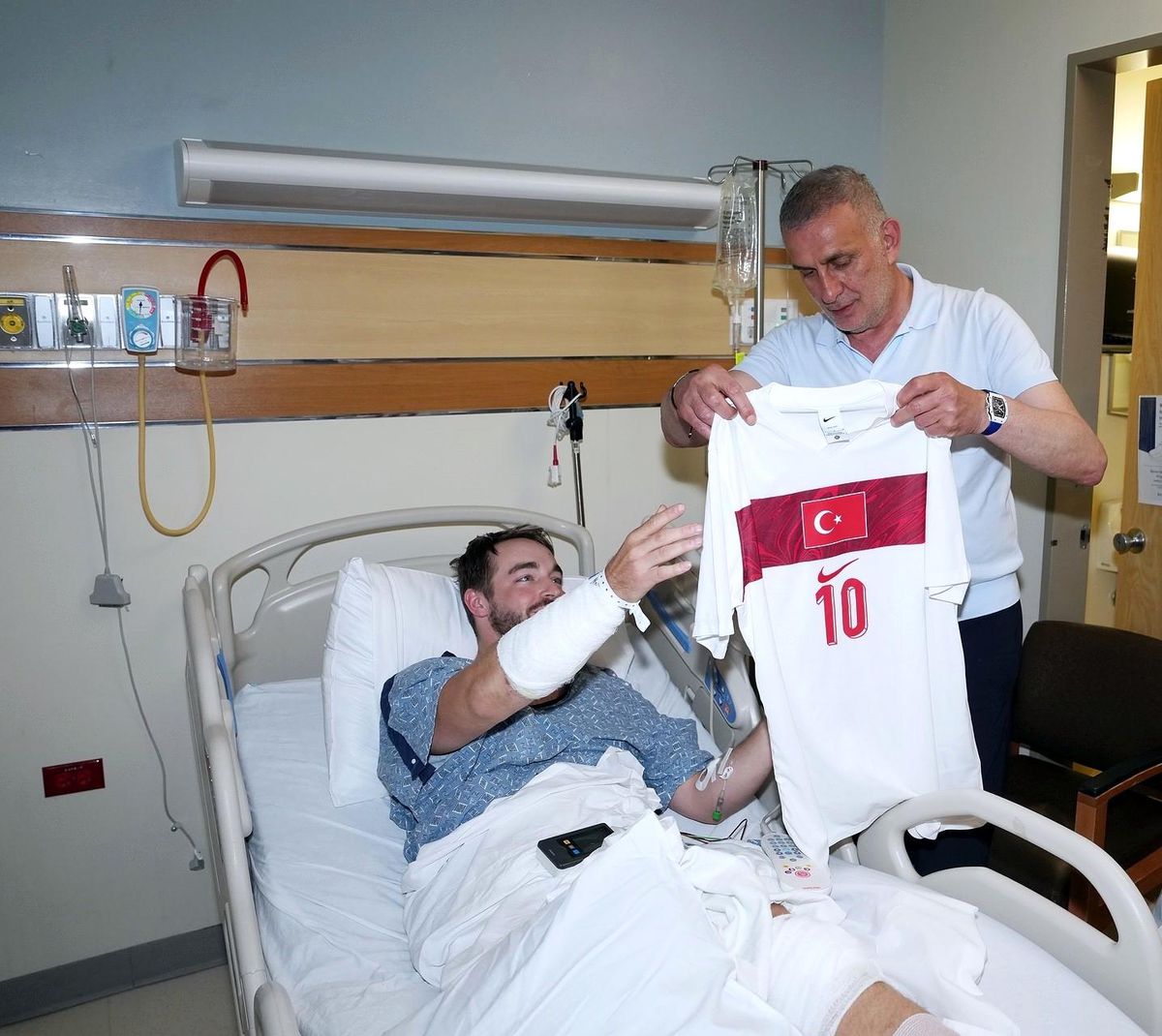 Hacıosmanoğlu’ndan Yaralı Polis Memuruna Ziyaret