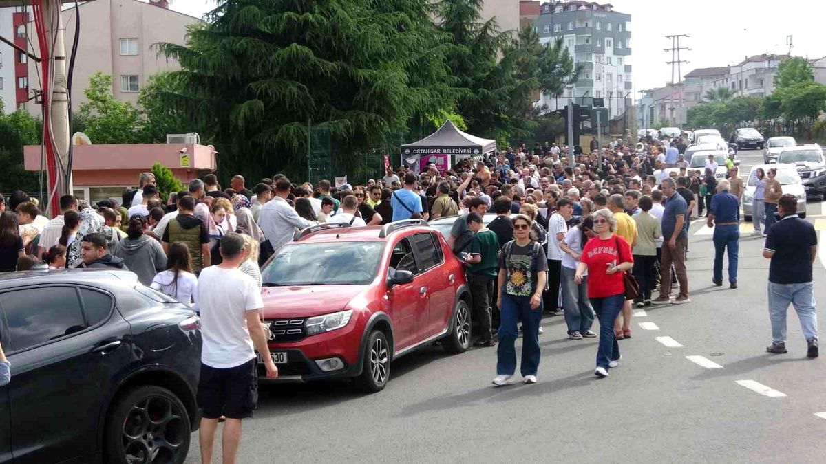 Trabzon’da LGS heyecanı: Binlerce öğrenci ter döktü