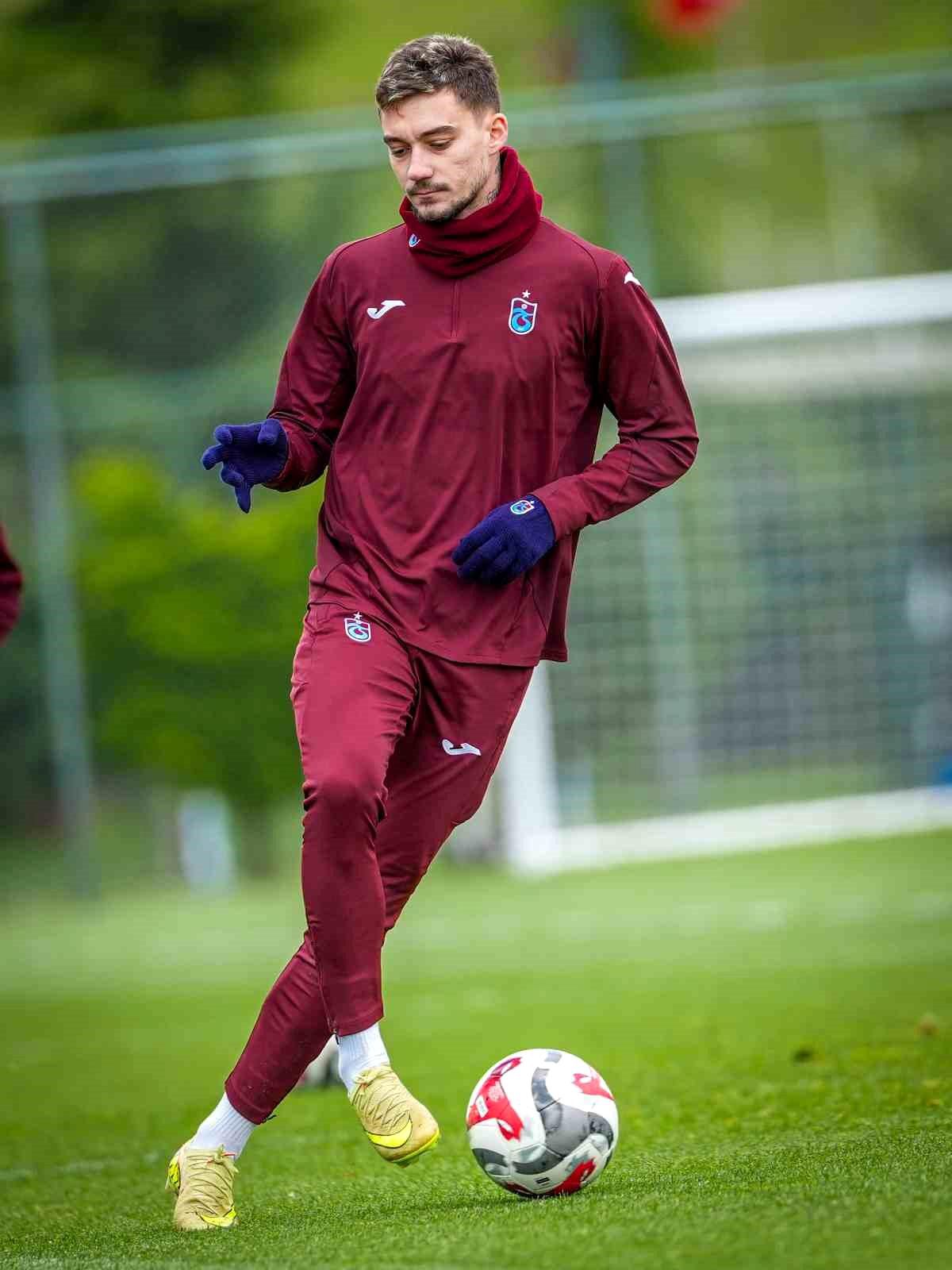 Trabzonspor, Ernest Muçi’yi transfer etti