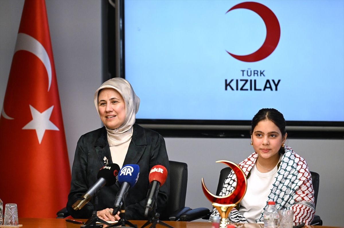 Kızılay’dan Gazzeli Çocuğa Destek