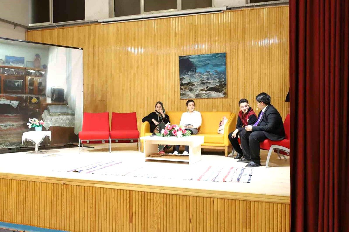 Türkeli’de ‘Çatlak Aile’ Tiyatrosu