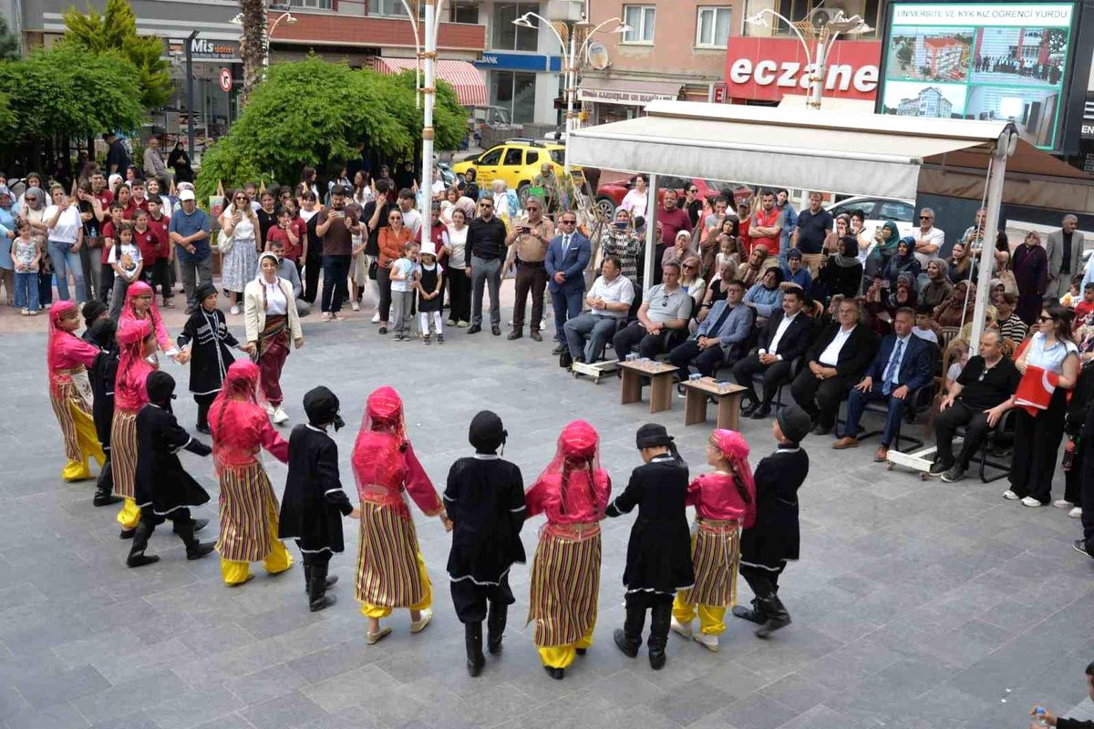 Türkeli’de “Spor, Müzik ve Resim Etkinliği”