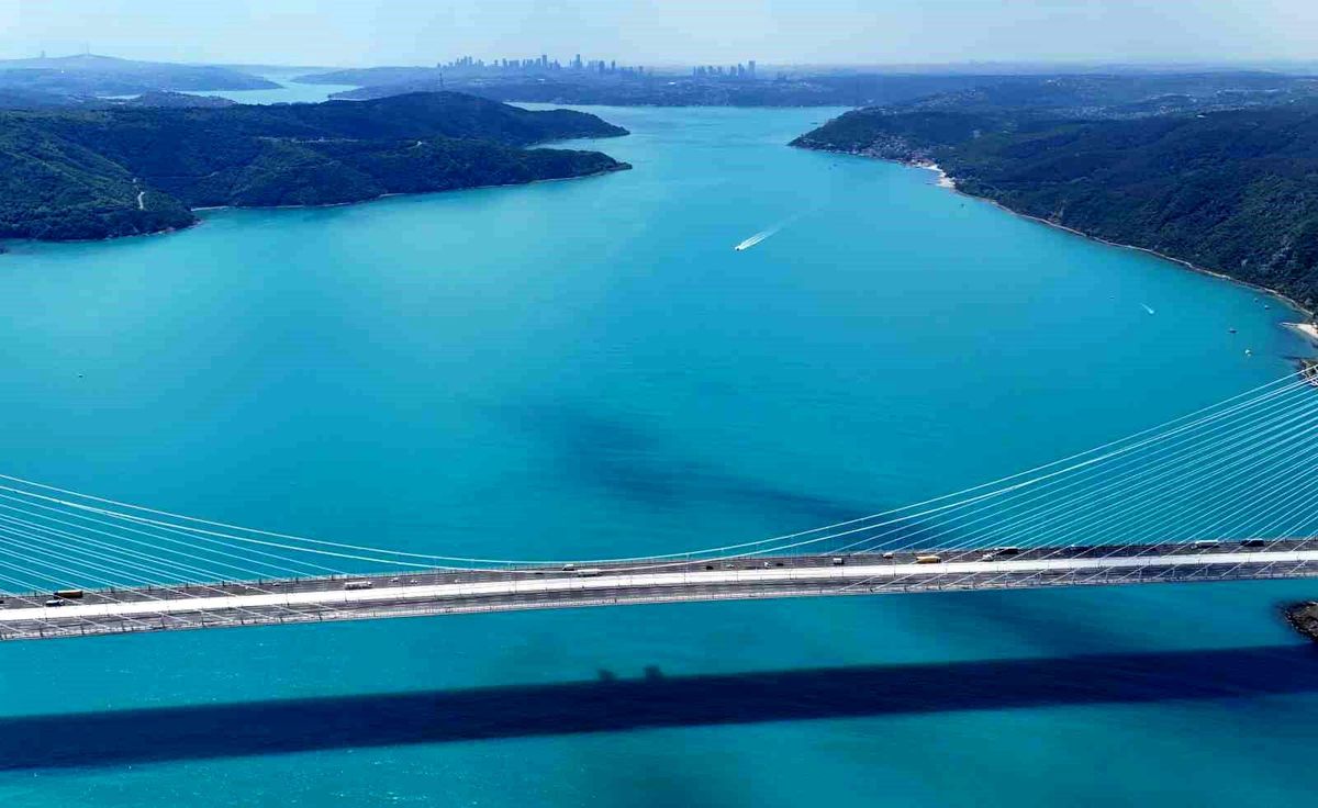 İstanbul Boğazı’nda Turkuaz Güzellik