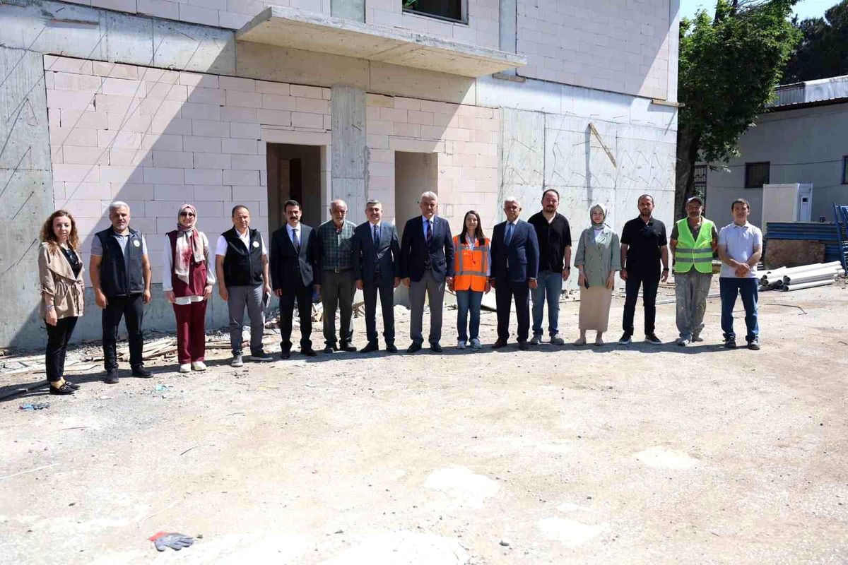 Vali Makas’tan Uzunmustafa İlkokulu Ek Binası İncelemesi