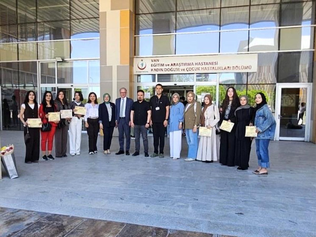 Hasta Çocuklar İçin Sanat Projesi Tamamlandı