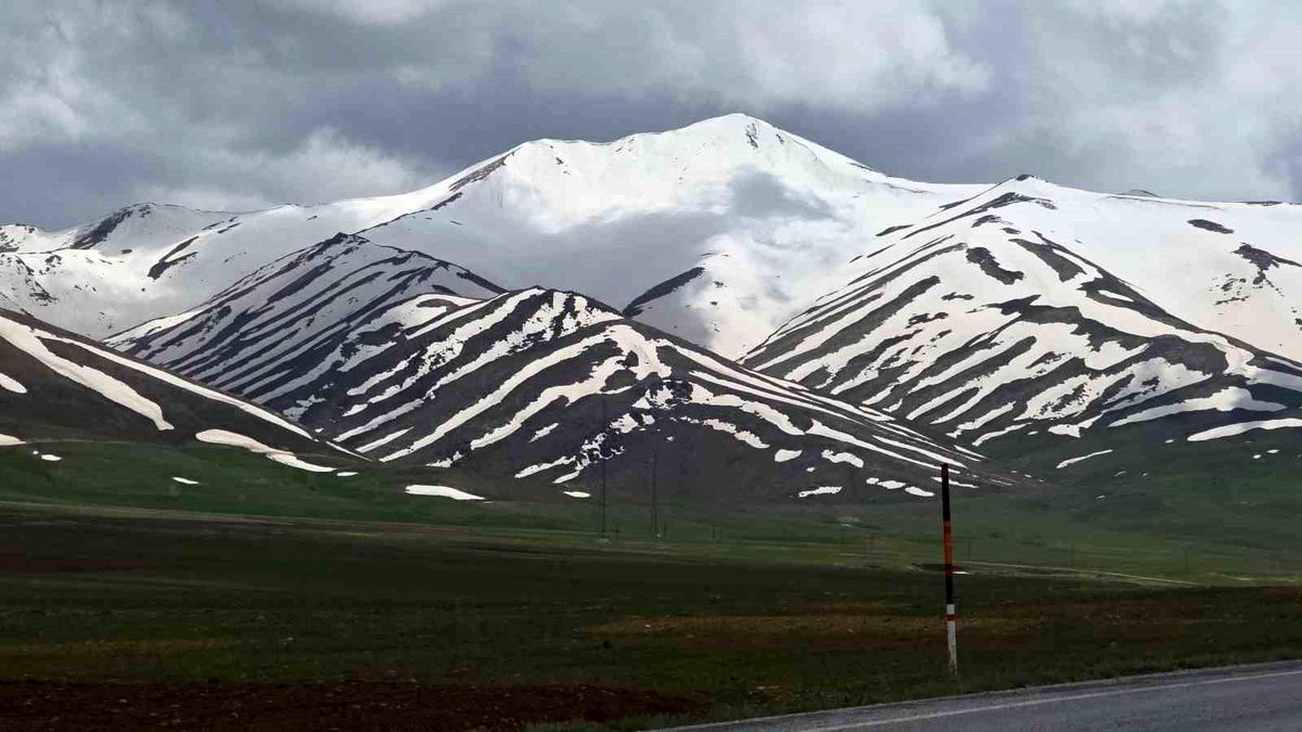 Zebra Dağlar: Van’daki Eşsiz Doğa Manzarası