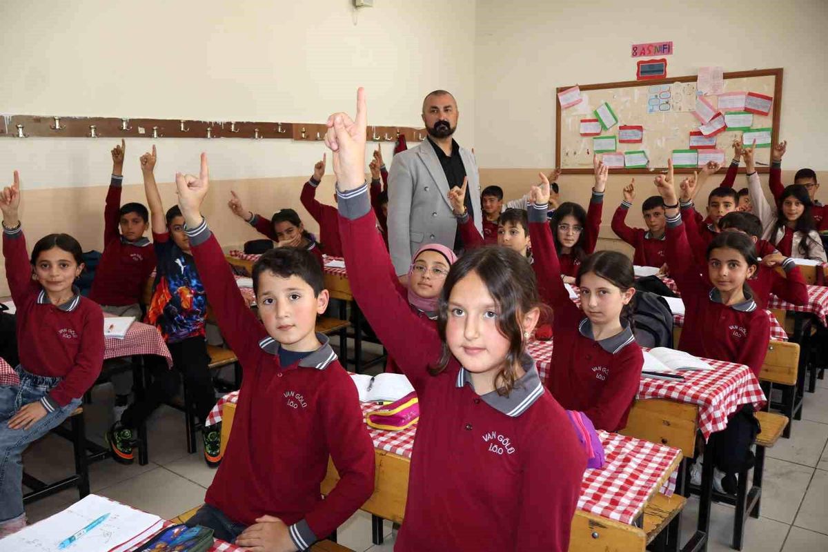 Van Gölü İlkokulu’ndan Dünya Şampiyonu