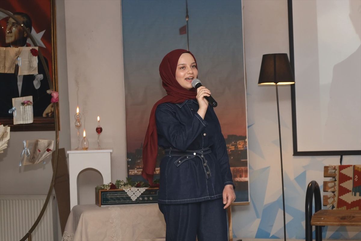 Yahyalı’da Şiir Gecesi Düzenlendi