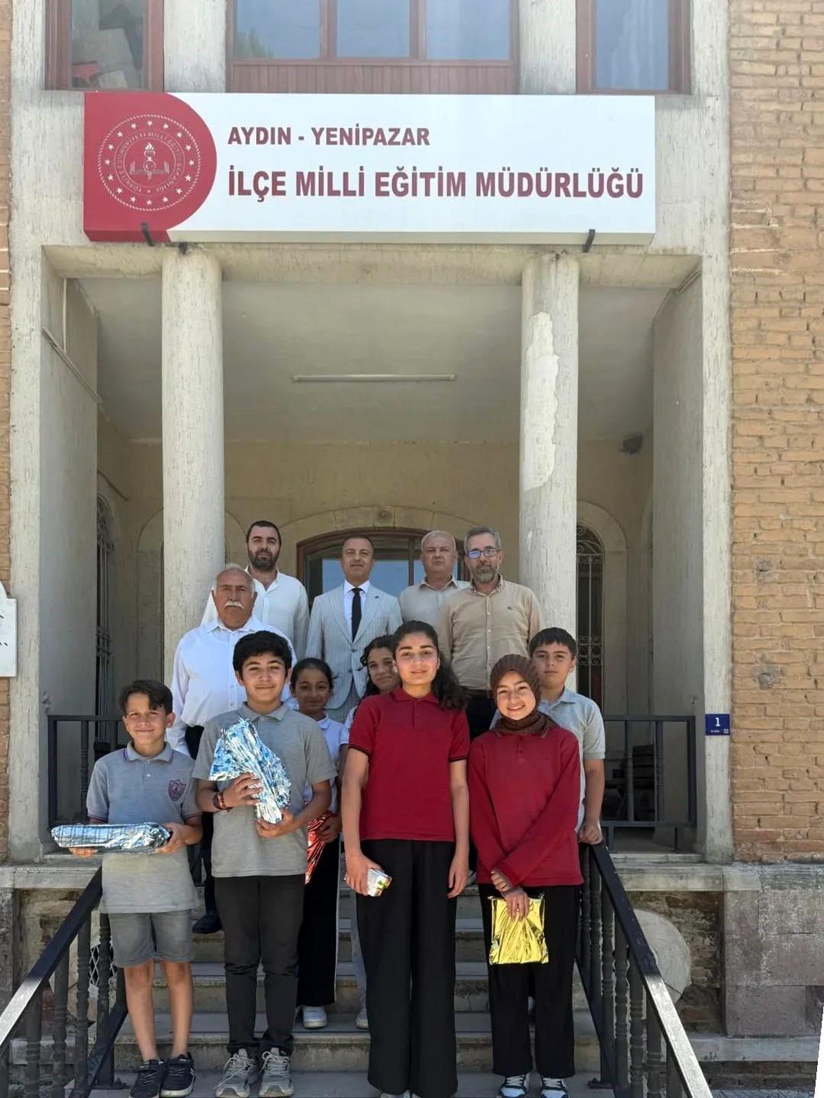 Başarılı Öğrencilere Burs Töreni