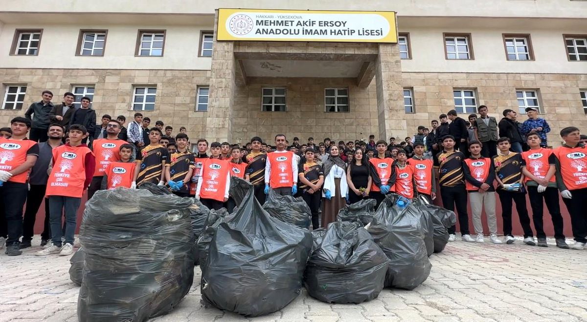 Yüksekova’da Çevre Temizliği Hareketi