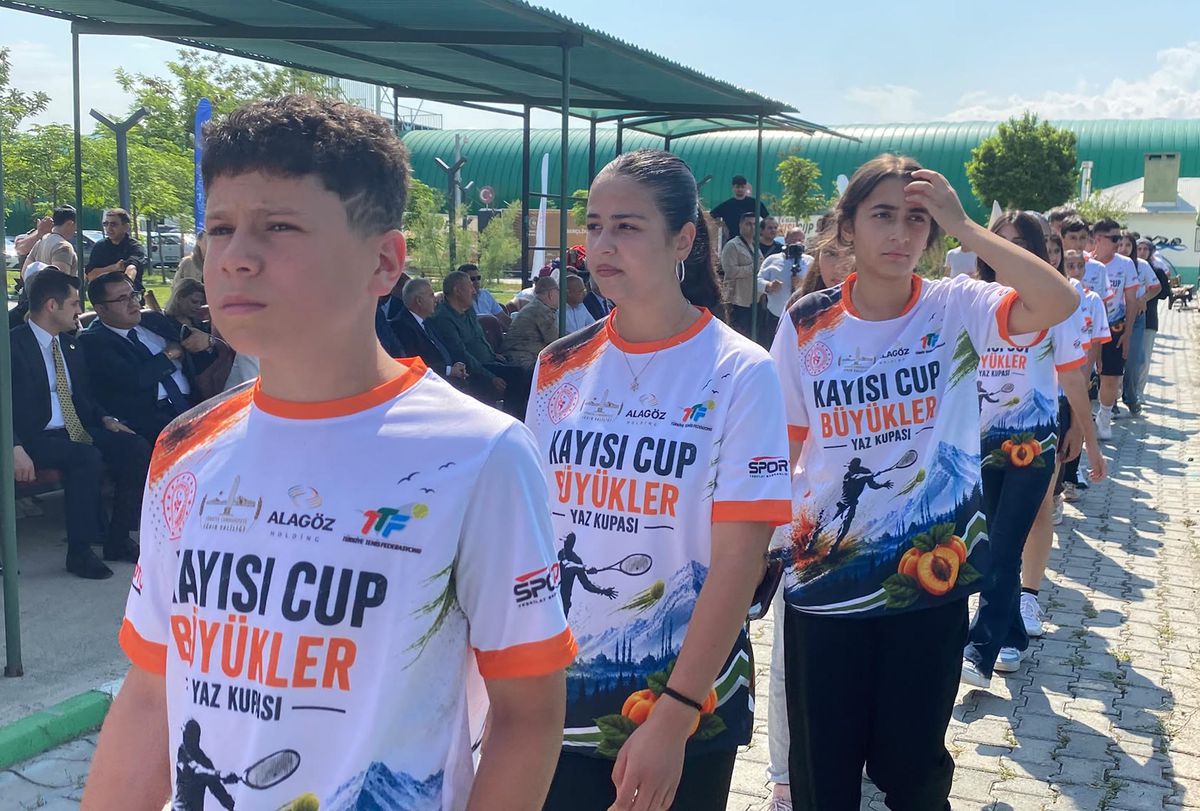 Iğdır’da Ulusal Kayısı Cup Tenis Turnuvası Başladı
