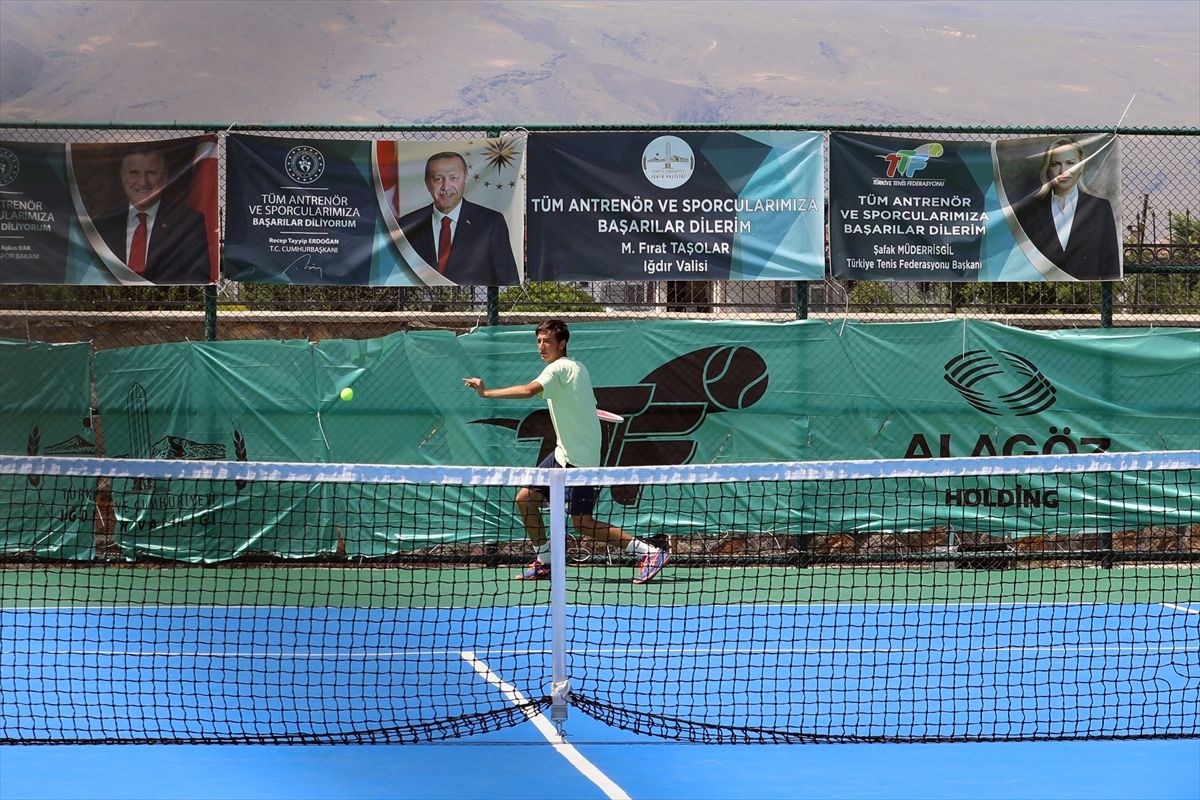 Kayısı Cup Tenis Turnuvası Iğdır’da