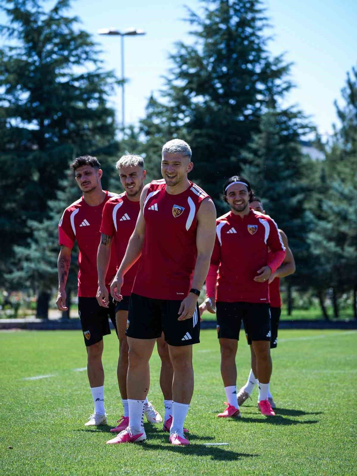 Kayserispor Iğdır FK ile Maça Hazır