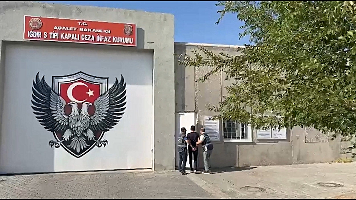 Iğdır’da dolandırıcılıktan 7 yıl 7 ay 3 gün hapis cezası olan şahıs tutuklandı