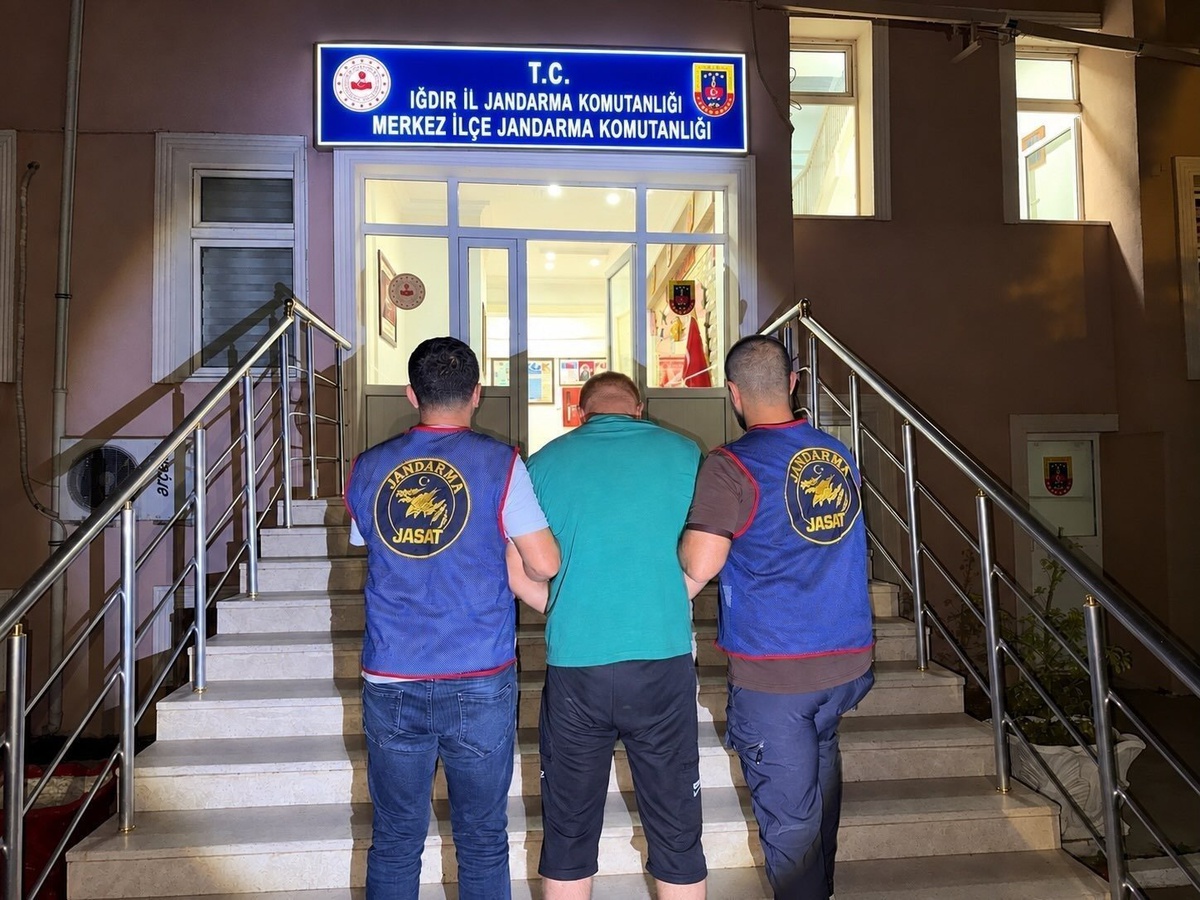 Iğdır’da nitelikli hırsızlıktan aranan şahıs, 11 yıl 3 gün cezayla yakalandı
