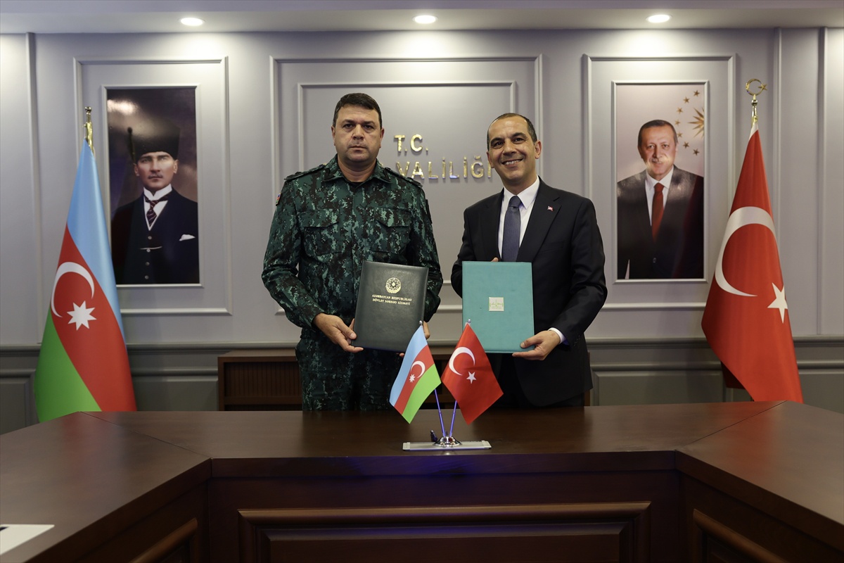 Iğdır Valiliği’nde Türkiye ve Nahçıvan heyetleri sınır güvenliğini görüştü