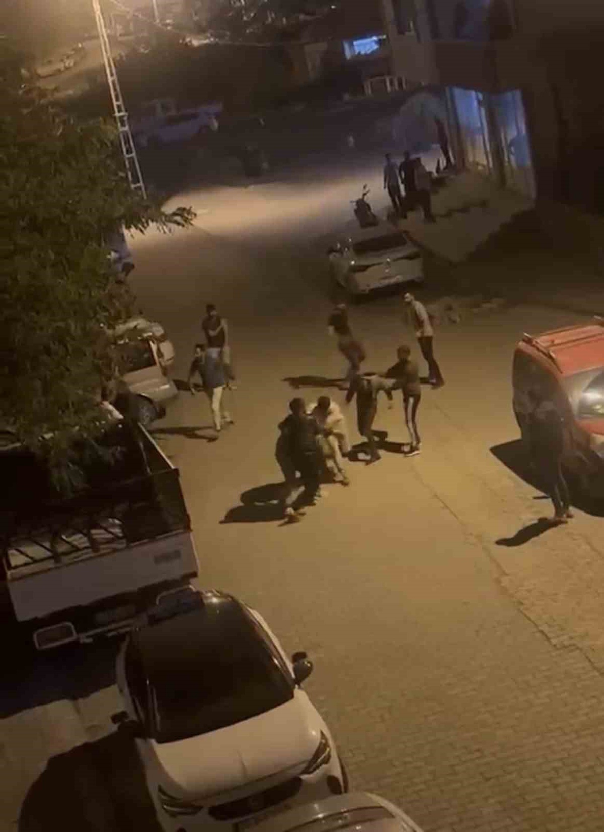 Iğdır Tuzluca’da 20 kişinin karıştığı sopalı kavgada 3 kişi yaralandı
