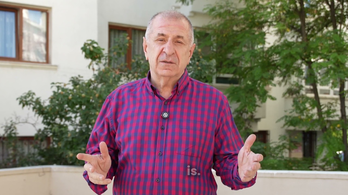 Zafer Partisi lideri Özdağ yedi yıllık dil eğitimini eleştirdi, İngilizce sözü verdi