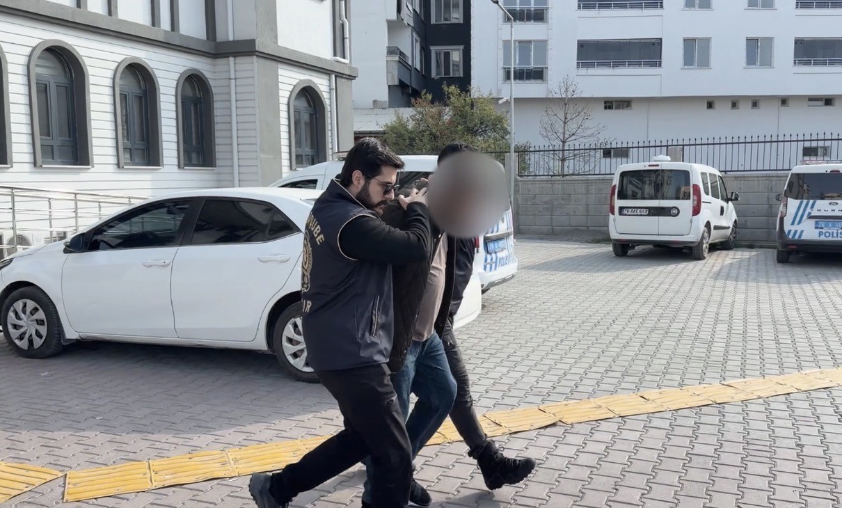 Iğdır’da telefonu bıçakla gasbeden şüpheli, 6 saatlik görüntü incelemesiyle tutuklandı