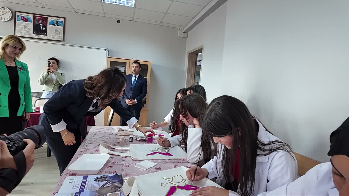 Iğdır’da öğrenciler Har-ı Bülbül’ü sanatla işledi