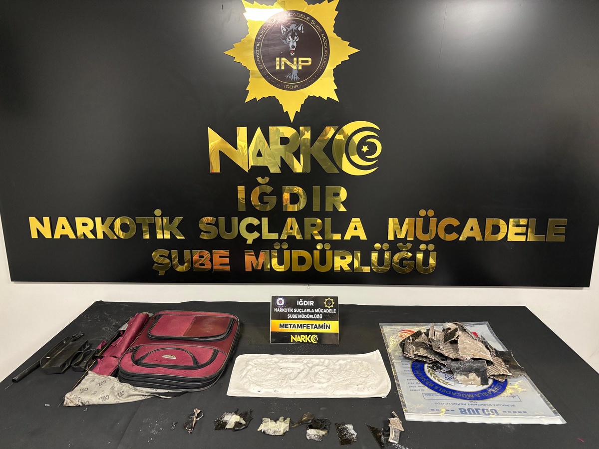 Iğdır’da otobüsle sevk etmeyi planlayan 5 şüpheli 592 gram metamfetaminle tutuklandı